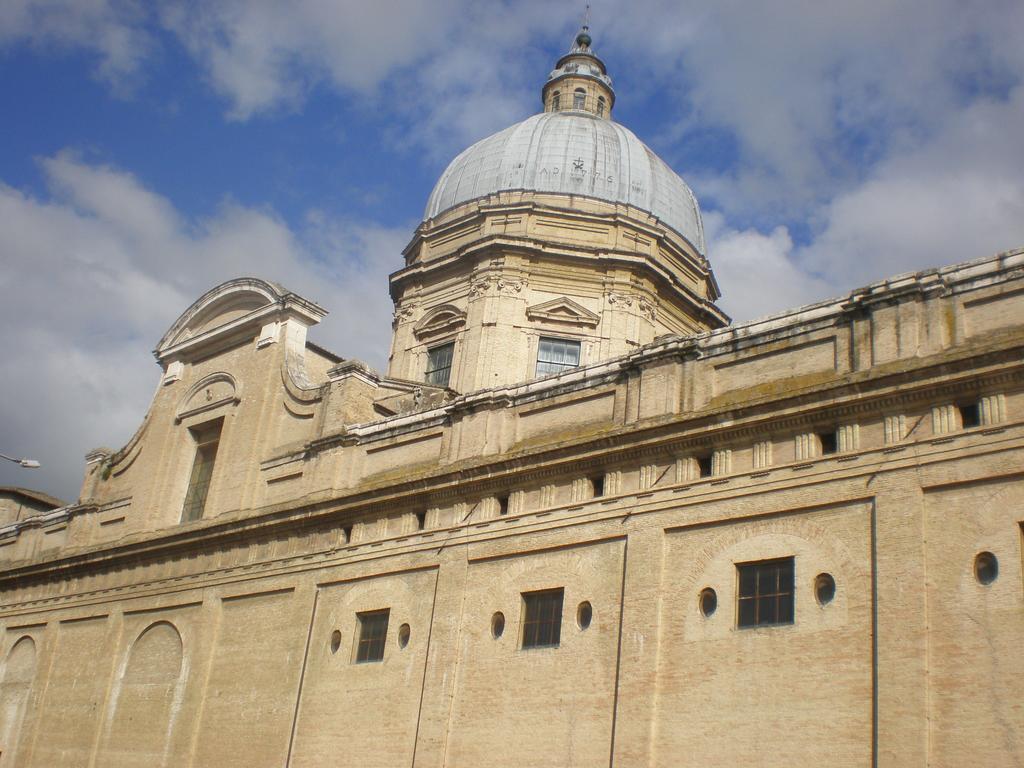 מלון אסיסי Piazza Degli Angeli מראה חיצוני תמונה